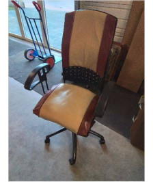 FAUTEUIL DE BUREAU A ROULETTES DOSSIER RÉGLABLE ASSISE ET DOSSIER CUIR FAUVE ET CRÈME